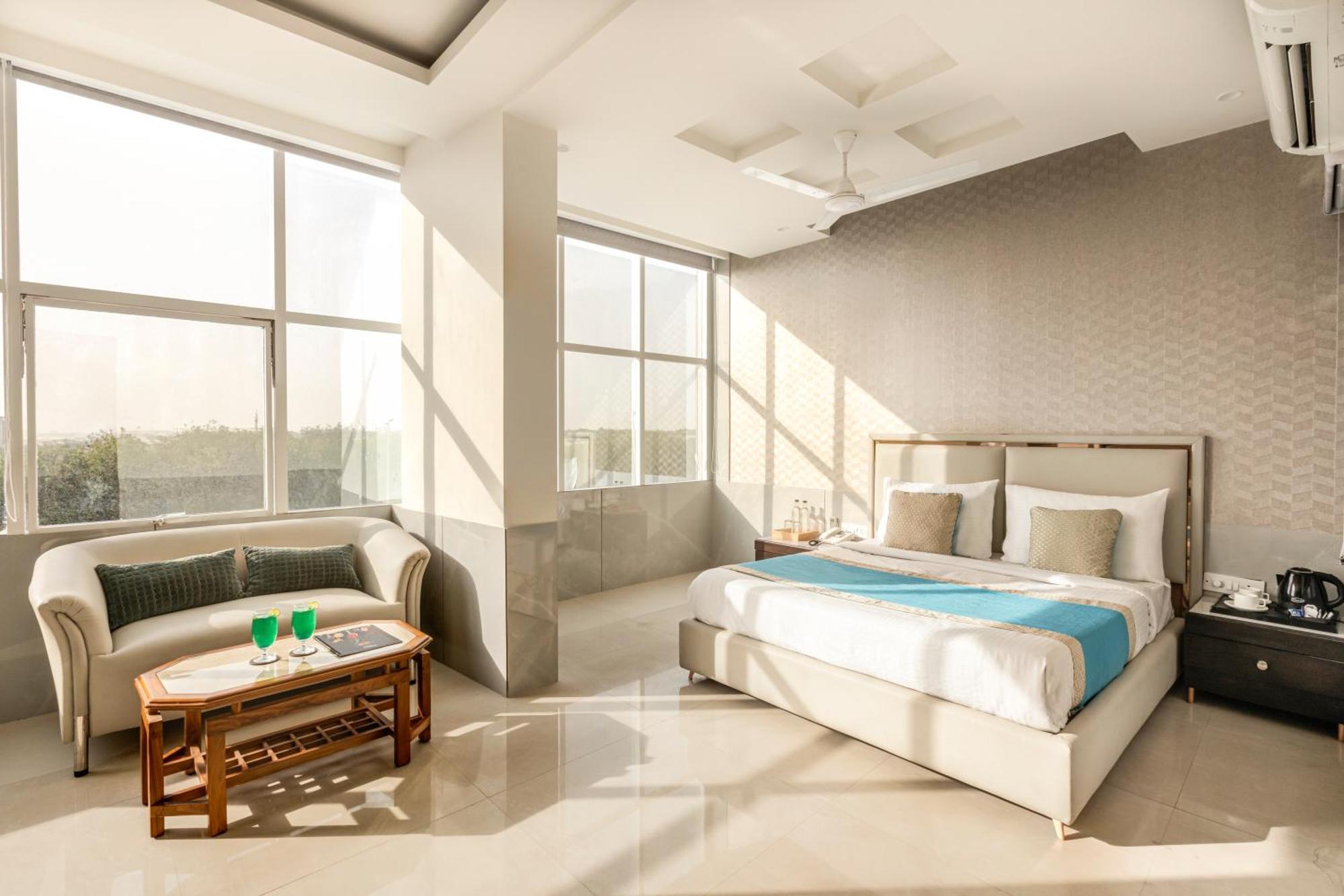 Hotel Star By Star Group- Near Delhi Airport Νέο Δελχί Εξωτερικό φωτογραφία