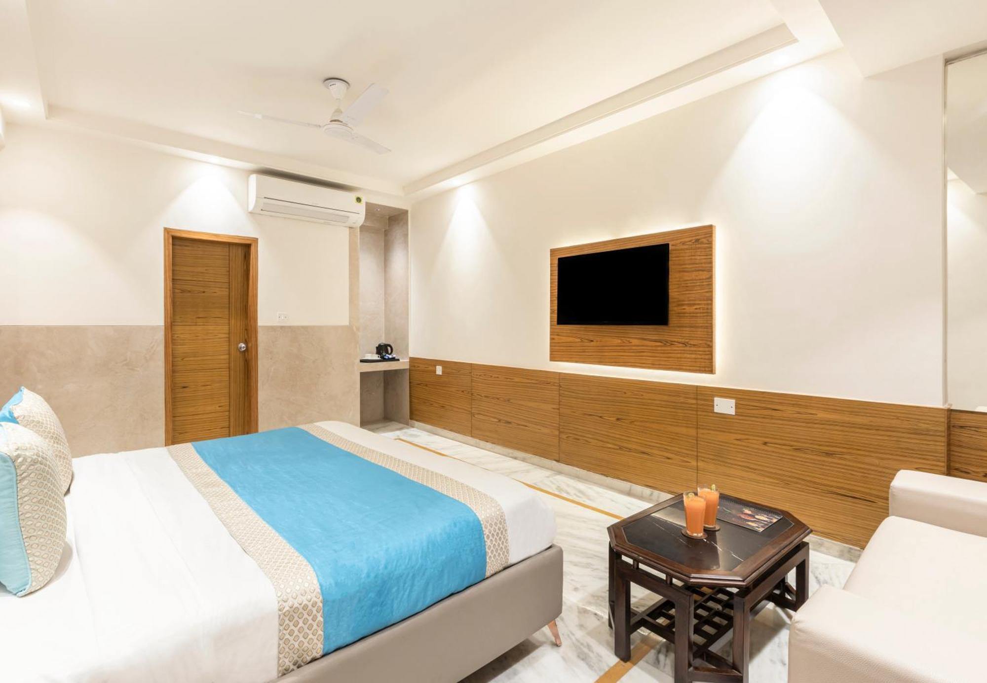 Hotel Star By Star Group- Near Delhi Airport Νέο Δελχί Εξωτερικό φωτογραφία
