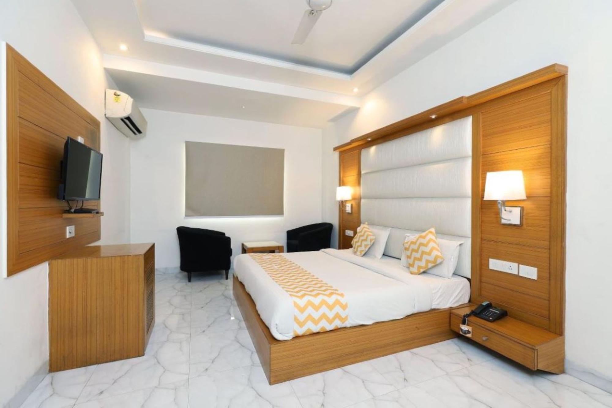 Hotel Star By Star Group- Near Delhi Airport Νέο Δελχί Εξωτερικό φωτογραφία